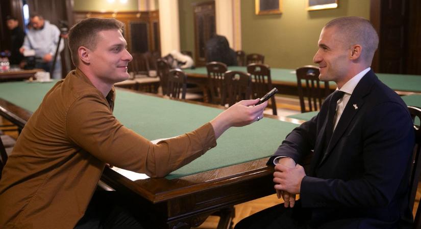 Exkluzív interjú: a kecskeméti Cserényi Gyula lehet a következő űrhajósunk? – fotók, videó