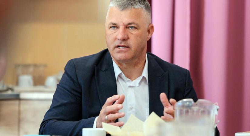 Egyedülálló hagyomány Tolna vármegyében – imareggeliket tartanak a polgármesteri hivatalokban