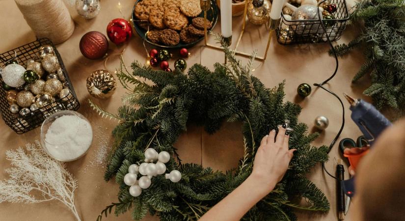 5 zseniális adventi koszorú, amit otthon is elkészíthetsz percek alatt