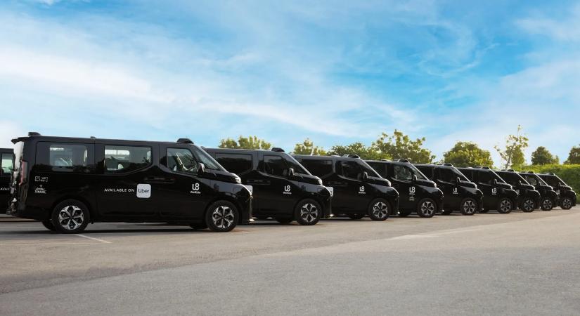 Már emberi felügyelet nélkül szállíthatnak utasokat az Uber robotaxijai