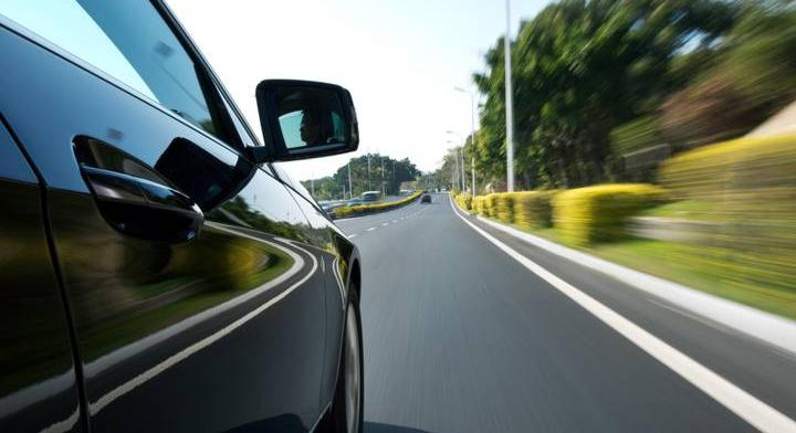 Sose találnád ki, mennyivel ment 2025 rekorder gyorshajtója