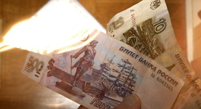 Szupererősen várja Orbán Viktor érkezését a rubel