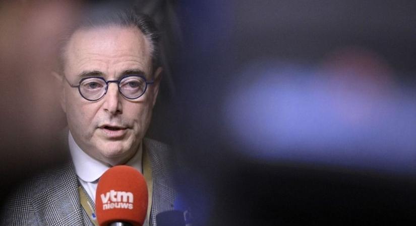 Kiszivárgott a vészjósló levél: Ursula von der Leyen olyat tenne, ami az euró összeomlásához vezethet, és a békét is végleg megfúrná