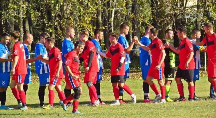 A Hercegszántói FC a 2. helyen álló Tompát fogadja