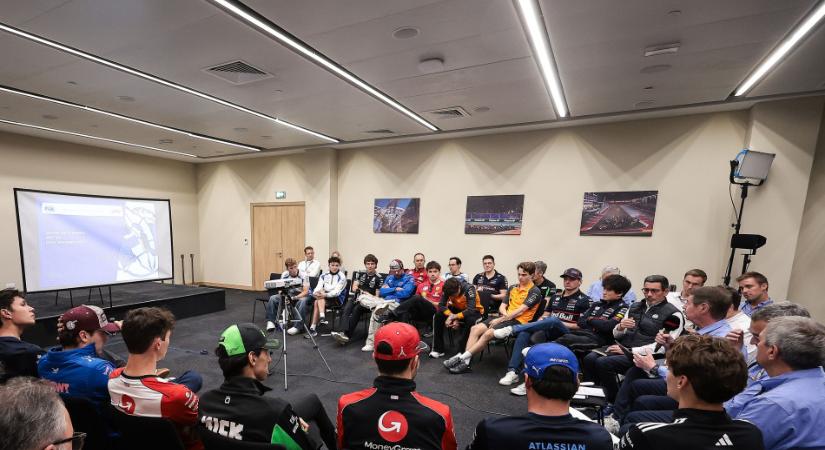 A versenyzőkkel együtt értékelték a vitatott manővereket a stewardok – jönnek a finomhangolások