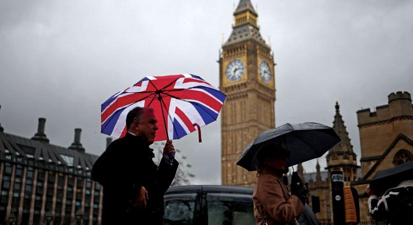 Vége a dőzsölésnek, itt az összeomlás? Kiárusítják a luxuslakásokat, és brutális tisztogatás indul a brit diplomáciában