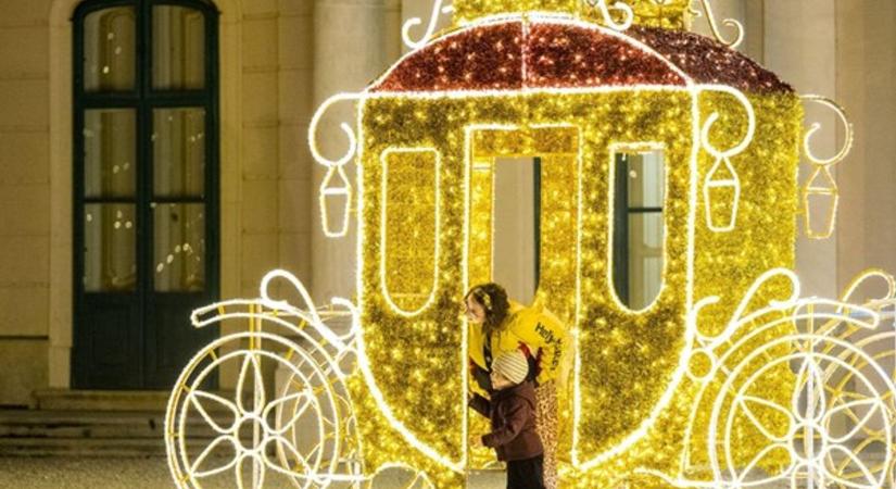Fertőd téli fénybirodalma az Esterházy-kastélyban – 200.000 izzó és 6 km fényfüzér ragyogja be a kastély parkját