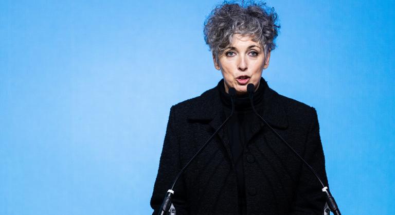 Ordítva köpték le az utcán Bódis Krisztát, miközben szórólapozott