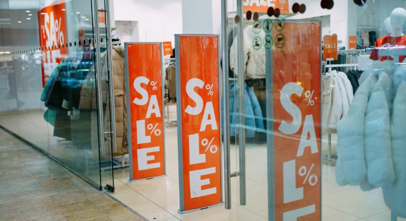 Mindenki megvásárolja, miközben elképesztően káros - 7 aggasztó adat a divatiparról