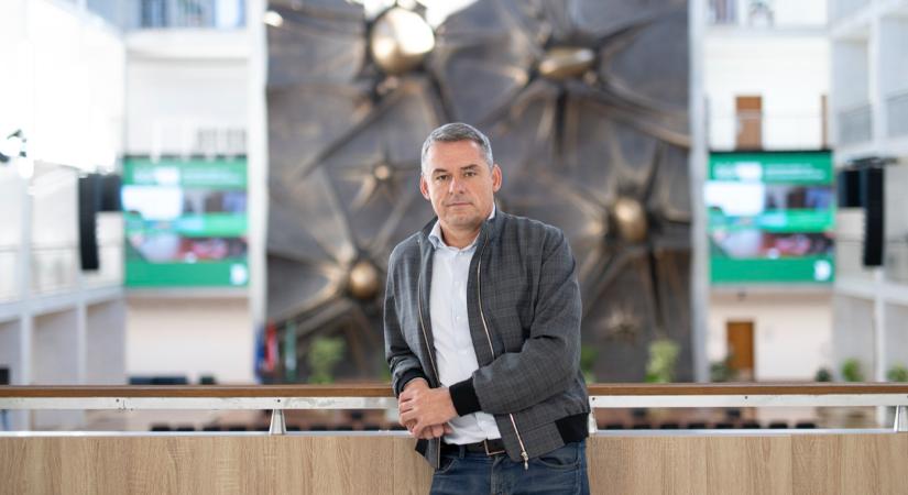 Gyuricza Csaba: Vagy alkalmazkodunk, vagy tönkremegyünk