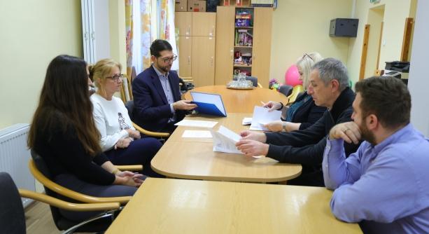 Szakemberek segítenek a bajbajutottaknak