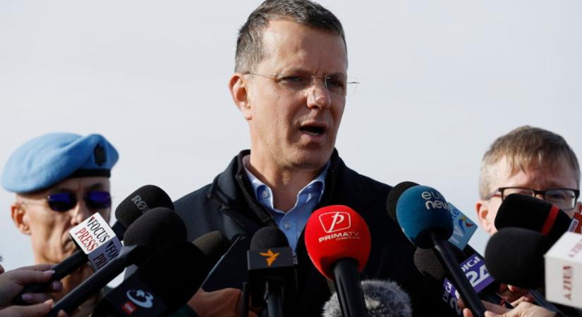 Bejelentette lemondását a román védelmi miniszter