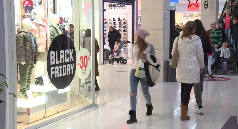 Figyelem: Csalók vadásznak a fekete péntek vásárlóira!