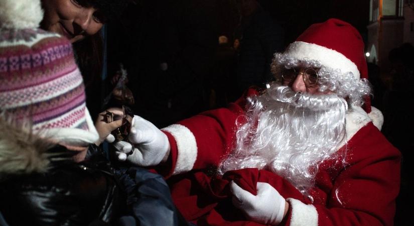 Ingyenes Mikulás-programok Baján: kézműves kuckó, piaci találkozó és bringás felvonulás