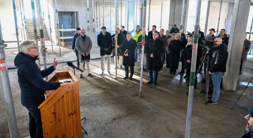 Új épülettel bővül a Fáy András Református Általános Iskola Gombán