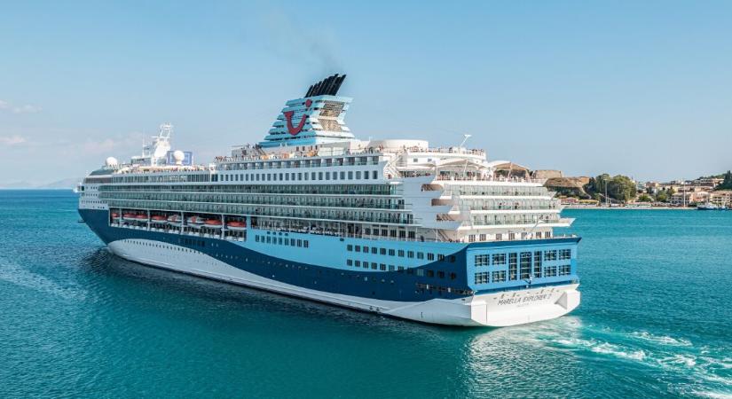 Pánik a tengeren – óceánjáróról zuhant a vízbe egy 76 éves nyugdíjas