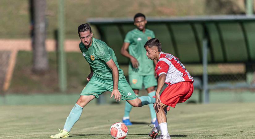Akár Peruban is kiköthet a magyar légiós
