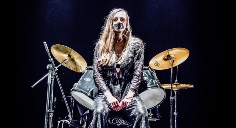 Decemberben három bemutatóval is várja közönségét az Újvidéki Színház