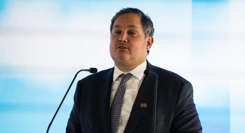 Válasz Online: 1100 milliárd forint tiltott pénz került a NER-es magántőkealapokba