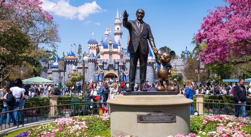 Gondoltad volna? Ezek a furcsa öltözködési szabályok érvényesek Disneylandben