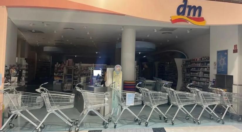 Ne indulj el: teljes a leállás a Corvin Plázában