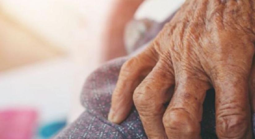 Ápolónő vert meg egy idős miskolcit