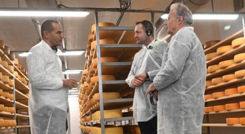 Jövőbiztos családi gazdaságok: Dunaharasztiban járt az EU agrárbiztosa