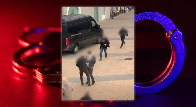 Álrendőrök kattant a bilincs Siófokon, majdnem kicsalt 10 milliót egy 88 éves férfitől