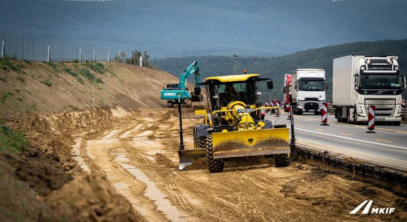 Hihetetlen kincsek kerülnek elő az M1-es autópálya bővítésénél