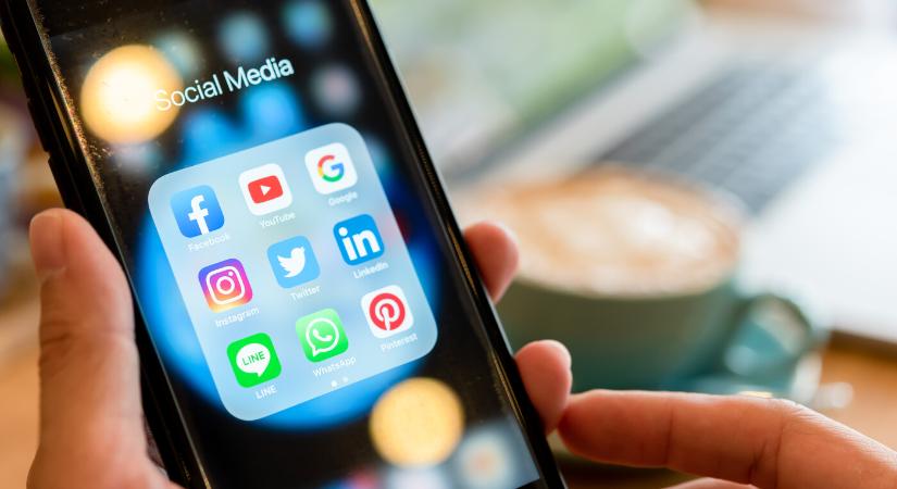 Európai Parlament és a közösségi média: 13 éves korig teljes tiltás, 16-ig korlátozás