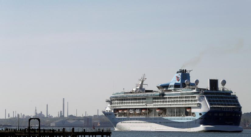 Keresik a brit férfit, aki kiesett egy óceánjáróról Tenerife közelében