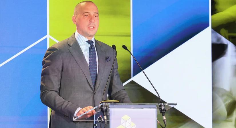 Schmidt Ádám: a Sportoló Nemzet Program célja, hogy minél több fiatal sportoljon