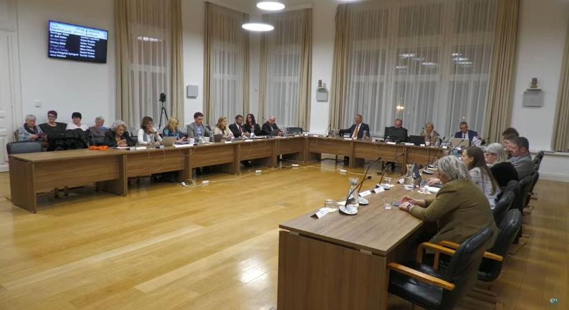 Parkolási kérések, és járdajavítások is szóba kerültek – így zajlott a közmeghallgatás