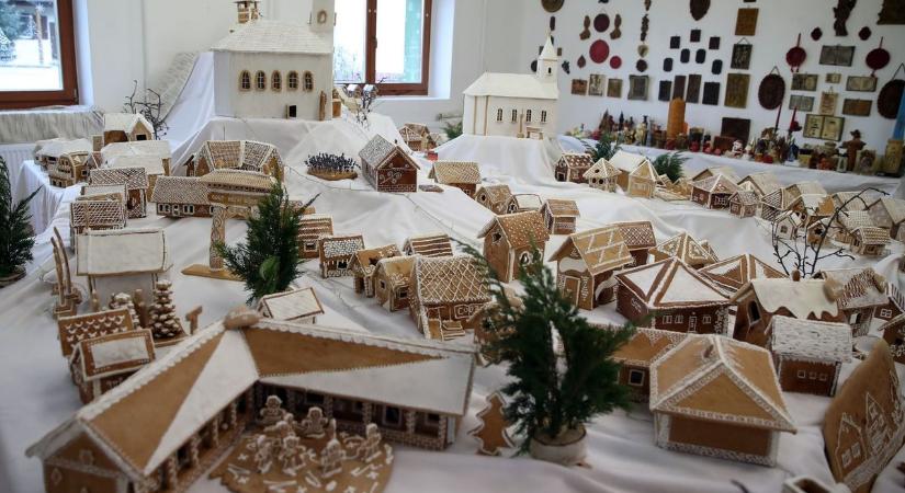 Csodát láttunk a baranyai településen: leesik az állad az idei mézeskalácsfalutól (GALÉRIAVIDEÓ)