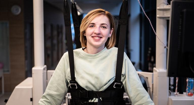 Több száz milliót ítéltek meg a leomlott ház alatt megsérült balerinának, de van egy csavar