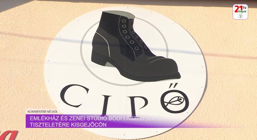 Kommentár nélkül (2025.11.28) Emlékház és zenei stúdió Bódi László „Cipő” tiszteletére Kisgejőcön (videó)