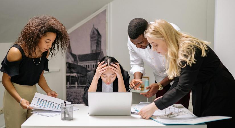 Menekülj, ha ezeket tapasztalod! 71 jel, hogy mérgező a munkahelyed