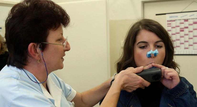 Az asztmásak korábban fogják megkapni a koronavírus elleni vakcinát