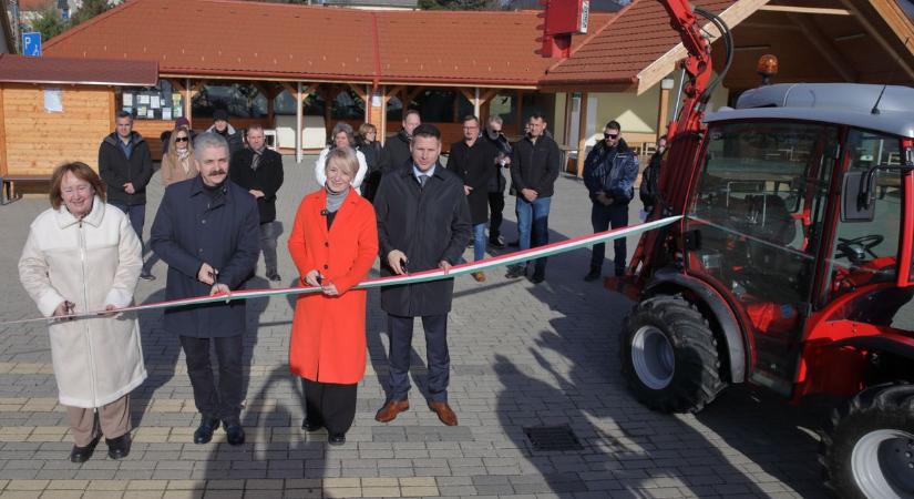 2,5 milliárd landolt Fejér megyében: a megvalósult fejlesztések egy részét a pénteki napon adták át