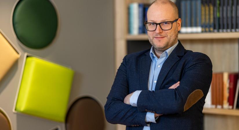 Elbocsátásokat eredményezne, ha megvalósulna a Tisza megszorító programja – Sebestyén Géza a Vasárnapnak