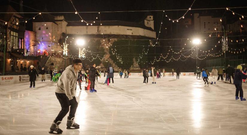 Nyitja korcsolyapályáját egy erdélyi nagyváros