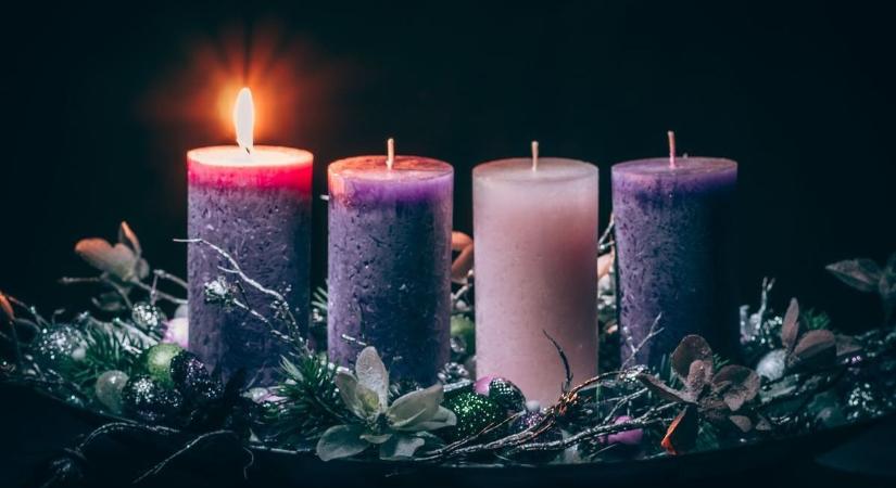 Fellobban az első gyertya Szekszárd város adventi koszorúján – programajánló