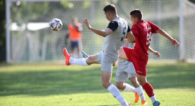 Még mindig pótolják az elmaradt meccseket