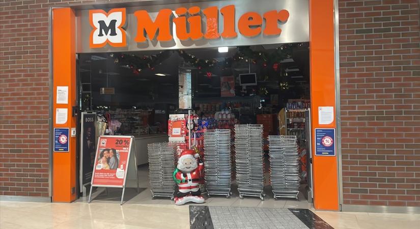 Bezárt a budapesti pláza: végre kiderült, miért sötétült el hirtelen az összes bolt – ezt ígérik az újranyitásról