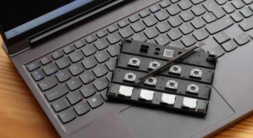 Annyi memóriát tárazott be a Lenovo, hogy átvészelheti a 2026-os RAM-apokalipszist