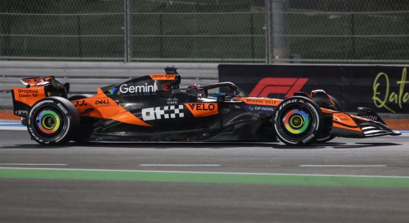 Piastrié a pole a katari sprintidőmérőn, Hamilton már a nyitószakaszban kiesett