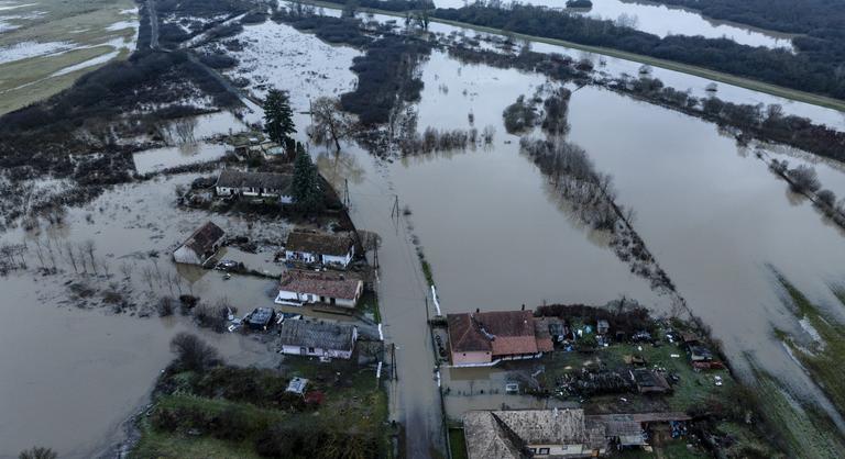 Több utat is le kellett zárni a Sajó és az Ipoly áradása miatt