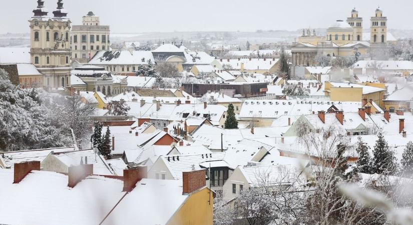 Hótalpak, bor és varázslat: így hódít télen Eger és a Mátra