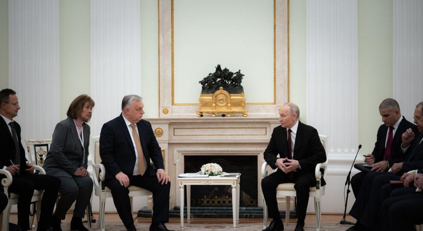 Keserű moszkvai tapasztalat: Orbánnak már a saját tolmácsa sem mond igazat