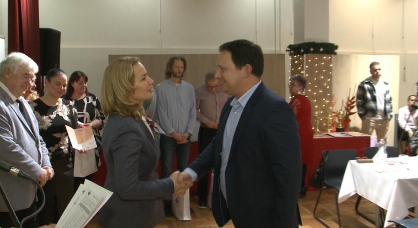 Több száz jubiláló véradót köszöntöttek Debrecenben